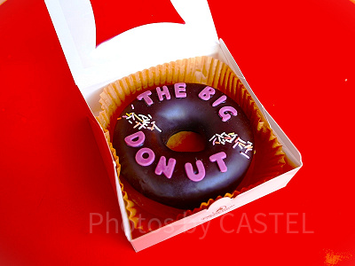 ズートピアエリア限定のビッグドーナツ