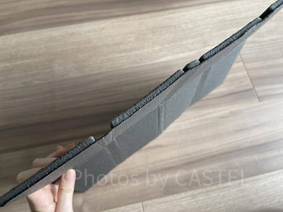 黒のポータブルクッションの厚み