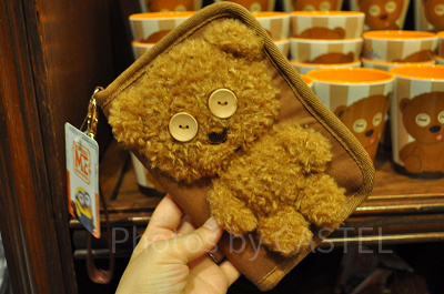 BOB's FAVORITE BEARシリーズのマルチポーチ