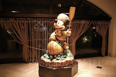 ミッキーの銅像（セレブレーションホテルディスカバー）