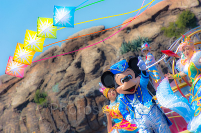 ディズニーランドやシーでミッキーグッズを購入しよう!