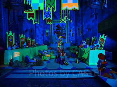 カリフォルニアアナハイムディズニーのアトラクション：眠れる森の美女の城ウォークスルー