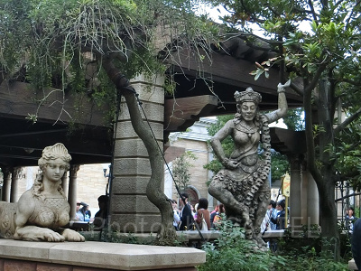 カンボジアの女神像