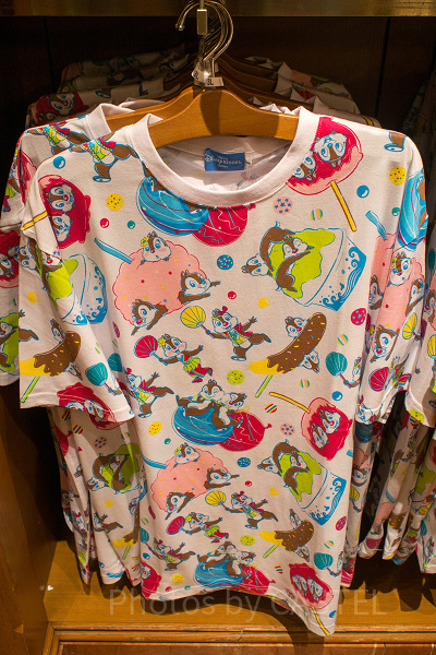 チップとデールのTシャツ