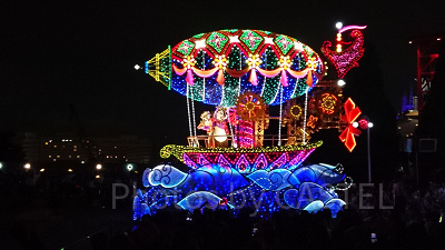 「エレクトリカルパレード・ドリームライツ」のチップ＆デール