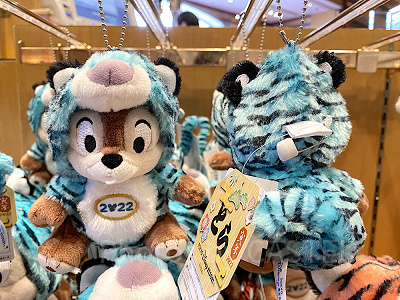 ディズニー 干支 ぬいぐるみ バッジ 2010年 寅 5種 ミッキー ミニー 他 ミッキーたちが寅(トラ)になりきり！“東京ディズニーリゾートの