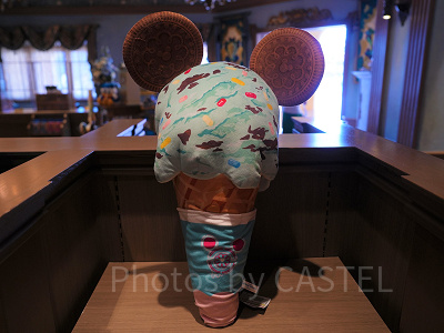 チョコミントアイスクッション（ディズニーブルーのパークフードモチーフグッズ）