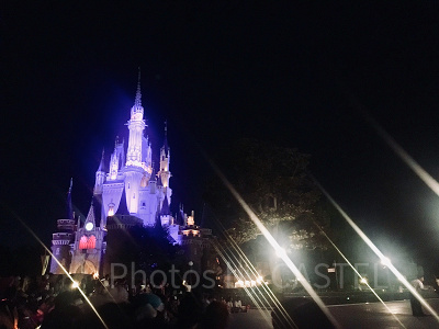 ライトアップされたシンデレラ城