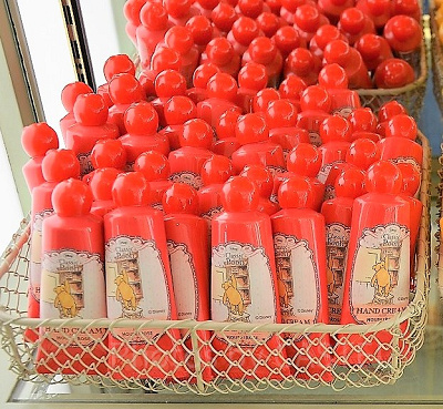 クラシックプーのハンドクリーム（レッド）