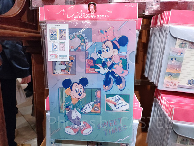 ディズニーSWEET TIMESグッズ:クリアホルダー2枚、チケットケース付き