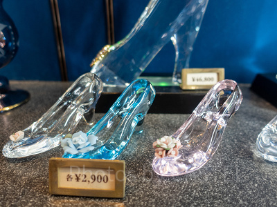 2024】ディズニーガラスの靴8選！値段＆販売場所まとめ！名入れ可で 