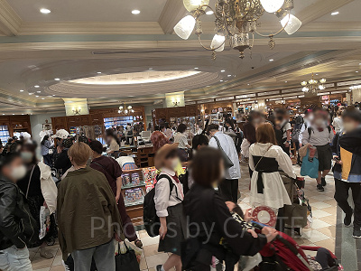 ワールドバザールの混雑状況（20:00ごろ）