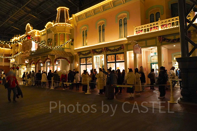 ワールドバザールの混雑状況（17時53分時点）