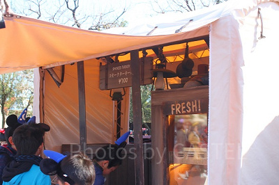 ごはんの時間は混雑します