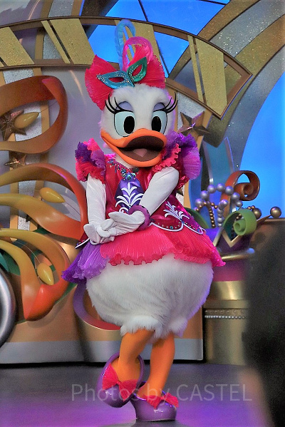 世界10枚限定カード！シリアルナンバー入りDAISY DUCK デイジーダック v1679606_2020110310151539R_33.jpg