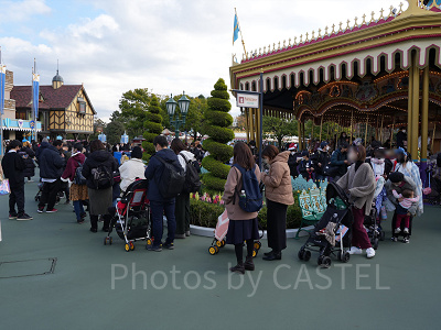 12月ディズニーランド混雑レポ：ポップコーンワゴンの待ち列