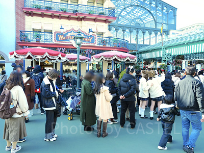 12月ディズニーランド混雑レポ：グレートアメリカン・ワッフルカンパニーの待ち列