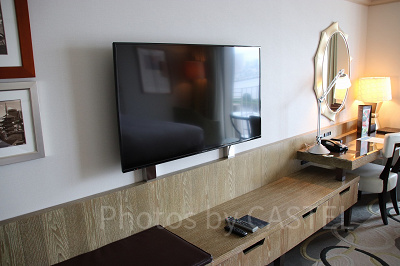 デラックスルームのテレビ