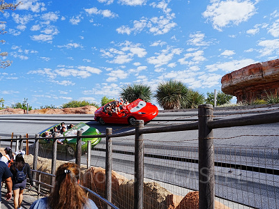 ディズニーカルフォルニアアドベンチャーのアトラクション：ラジエーター・スプリングス・レーサー