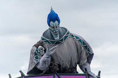 ディズニーキャラクタークイズ