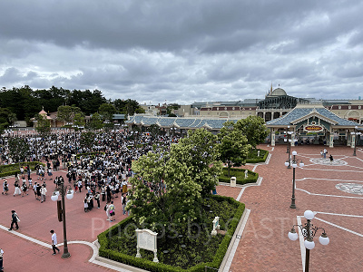 ディズニーは入場制限を設けて運営中！