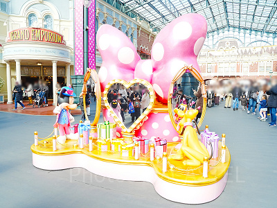 ディズニー・パルパルーザ “ミニーのファンダーランド”のデコレーション（メインエントランス）