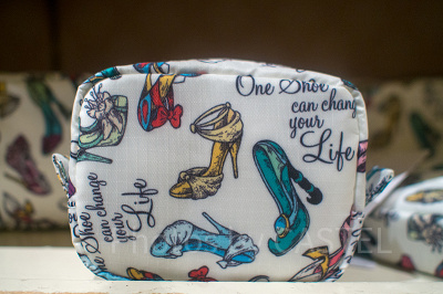 ディズニープリンセスシューズミニポーチ