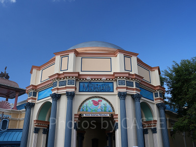 カリフォルニアアナハイムディズニーのアトラクション：リトルマーメイド：アリエルのアンダー・シー・アドベンチャー