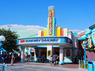 カリフォルニアアナハイムディズニーのアトラクション：ミッキー＆ミニーのランナウェイ・レイルウェイ