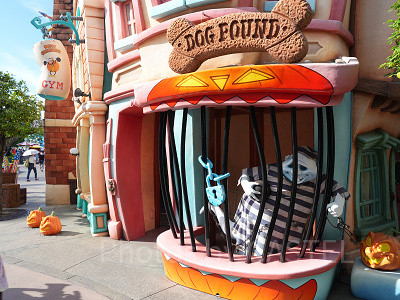 ディズニーランドのハロウィンデコレーション(トゥーンタウン)
