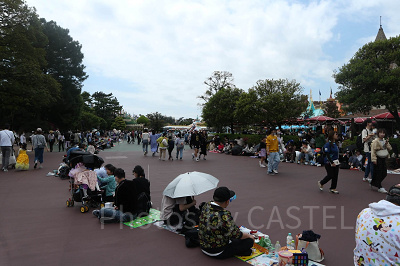 ディズニーランド5月混雑状況レポート:ウエスタンランドのパレード待ち(12:00頃)