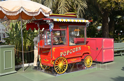 ディズニーランドのポップコーンワゴン