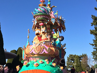 ドナルド、デイジーのフロート