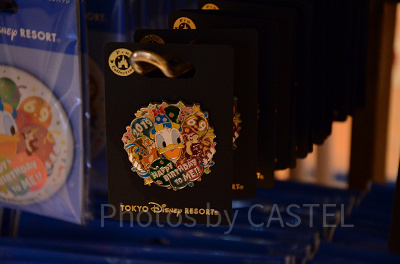 ドナルド誕生日グッズ「ピン」