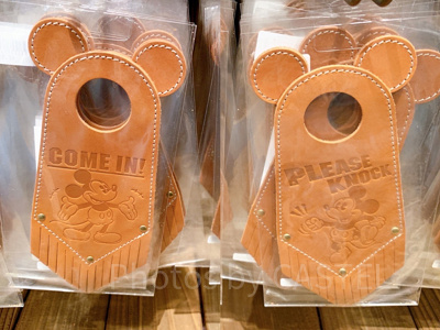 新品 ディズニー ミッキー ドアプレート 2枚セット 牛革 ウエスタンランド 必見】かっこいい！ディズニーレザーグッズまとめ！ウエスタンウエアの