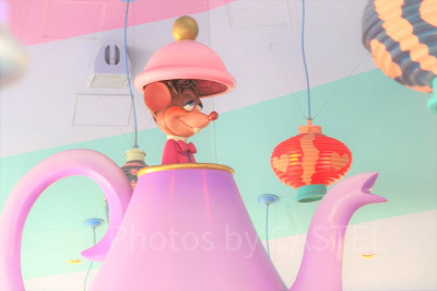 メインアトラクション　ミニー　3月　アリスのティーパーティ　海外ディズニー メインアトラクション ミニー 3月 アリスのティーパーティ 海外