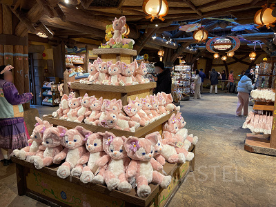 ダッフィー&フレンズ セレブレーションホールショップ