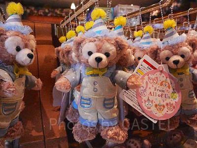 ダッフィーぬいぐるみバッジ(フロムオールオブアスグッズ)