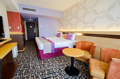 イーストウィングツイン