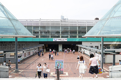小田急・京王多摩センター駅外観