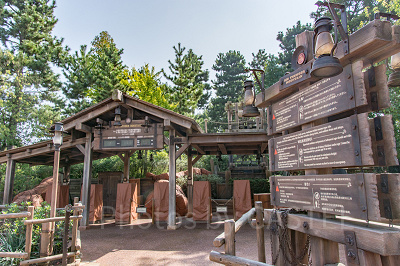 ビッグサンダー・マウンテンのファストパス発券機