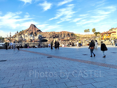 2023年2月ディズニーシー混雑状況レポート：ミッキー広場（9:00頃）