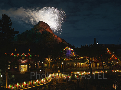 ケープコッドの灯台から見た花火