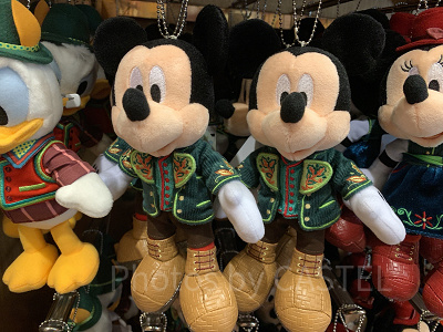 フォレストシアターグッズ：ミッキーぬいぐるみバッジ