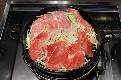 ラム、豚、牛が味わえるジンギスカン