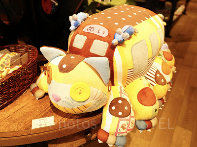 ジブリパーク限定デザインのネコバスグッズ