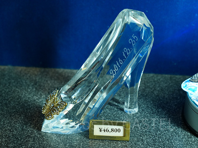 展示！ガラスの靴　小物入れ ガラスの靴HappyGlassShoe専用ディスプレイケース : ガラスの靴