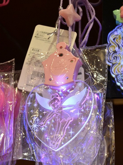 ディズニーで買えるティンカーベルグッズまとめ！アクセサリーや