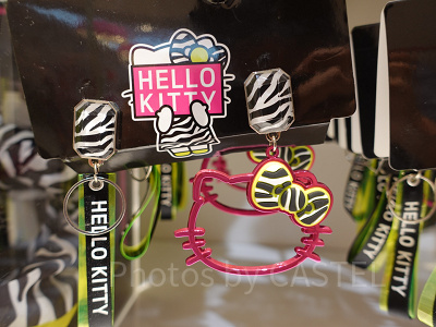 ハローキティ　イヤリング