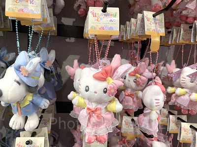 ハローキティのイースターマスコットキーチェーン